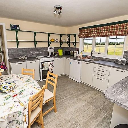 West Lodge 3 Bedrooms, Near Golf Course And River Turriff Bagian luar foto