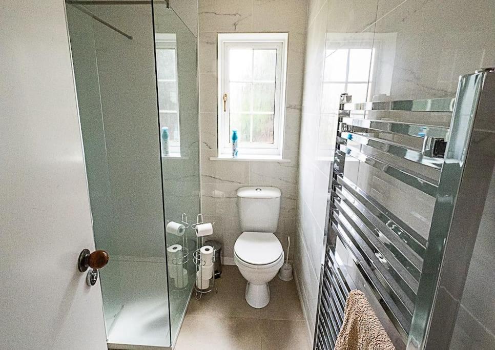 West Lodge 3 Bedrooms, Near Golf Course And River Turriff Bagian luar foto